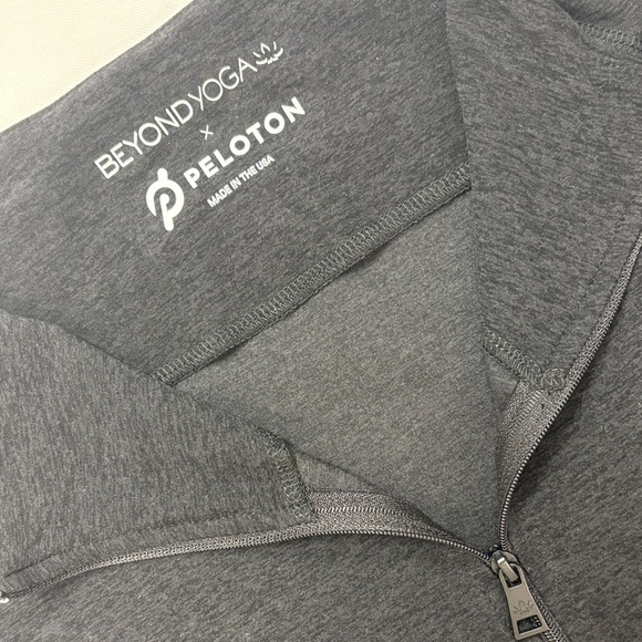 Beyond Yoga x Peloton Black Jacket - Picture 2 of 8